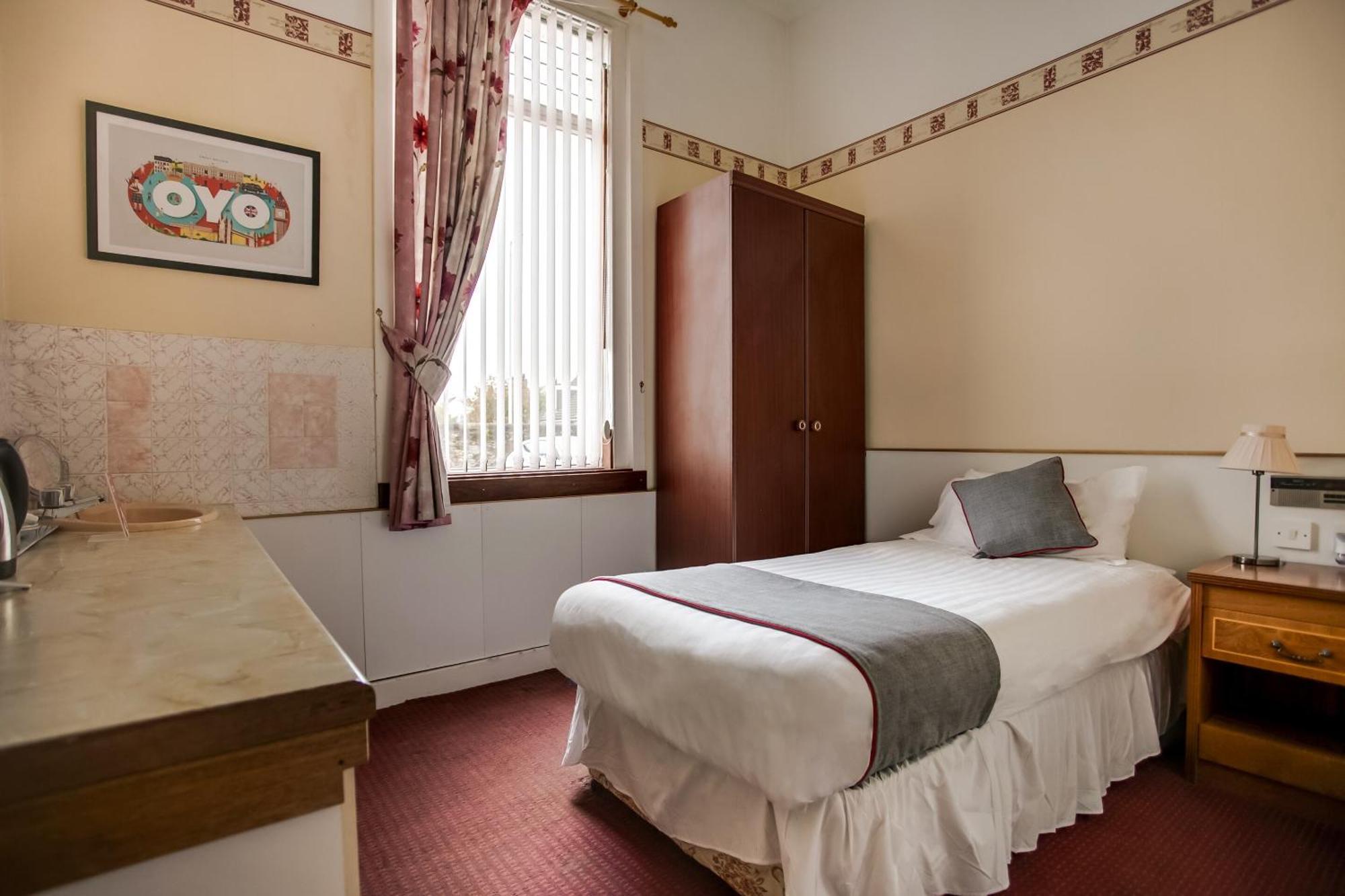 Oyo Glenpark Hotel, Ayr Central Exterior foto